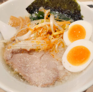 コッテリの塩らー麺