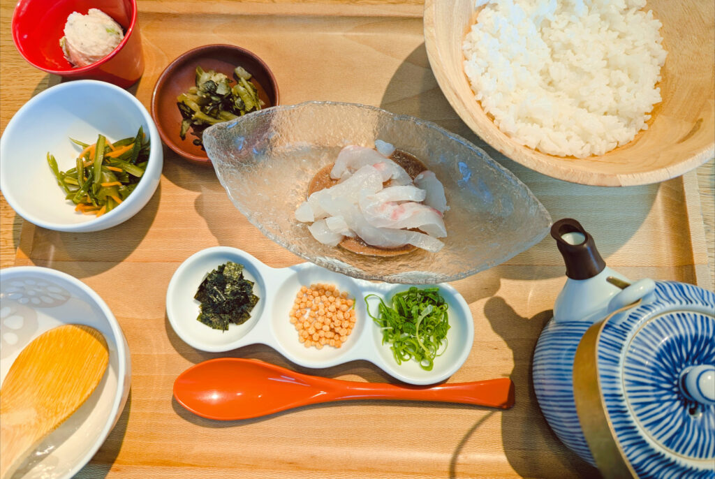 真鯛の胡麻ダレだし茶漬け