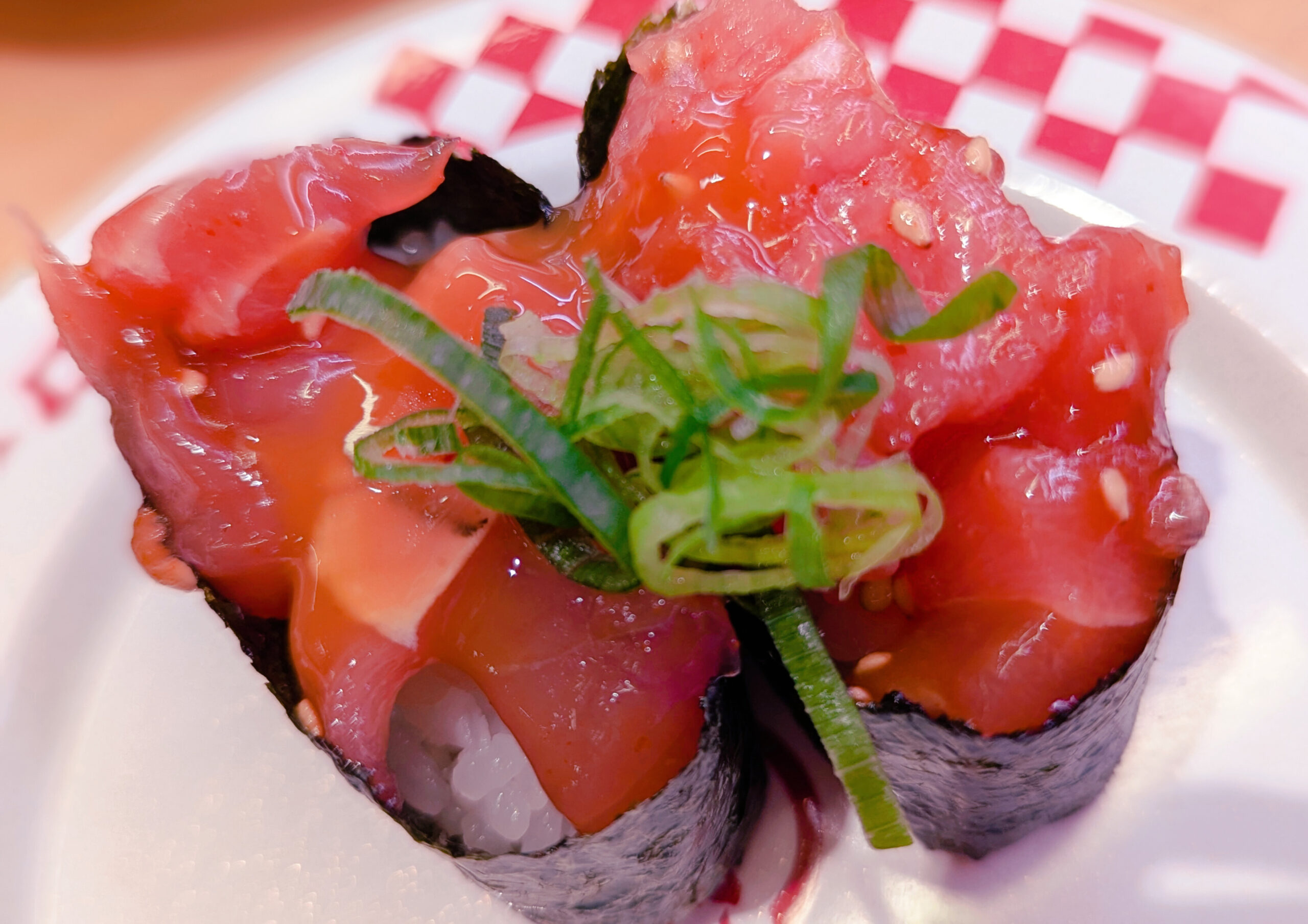 まぐろユッケ軍艦