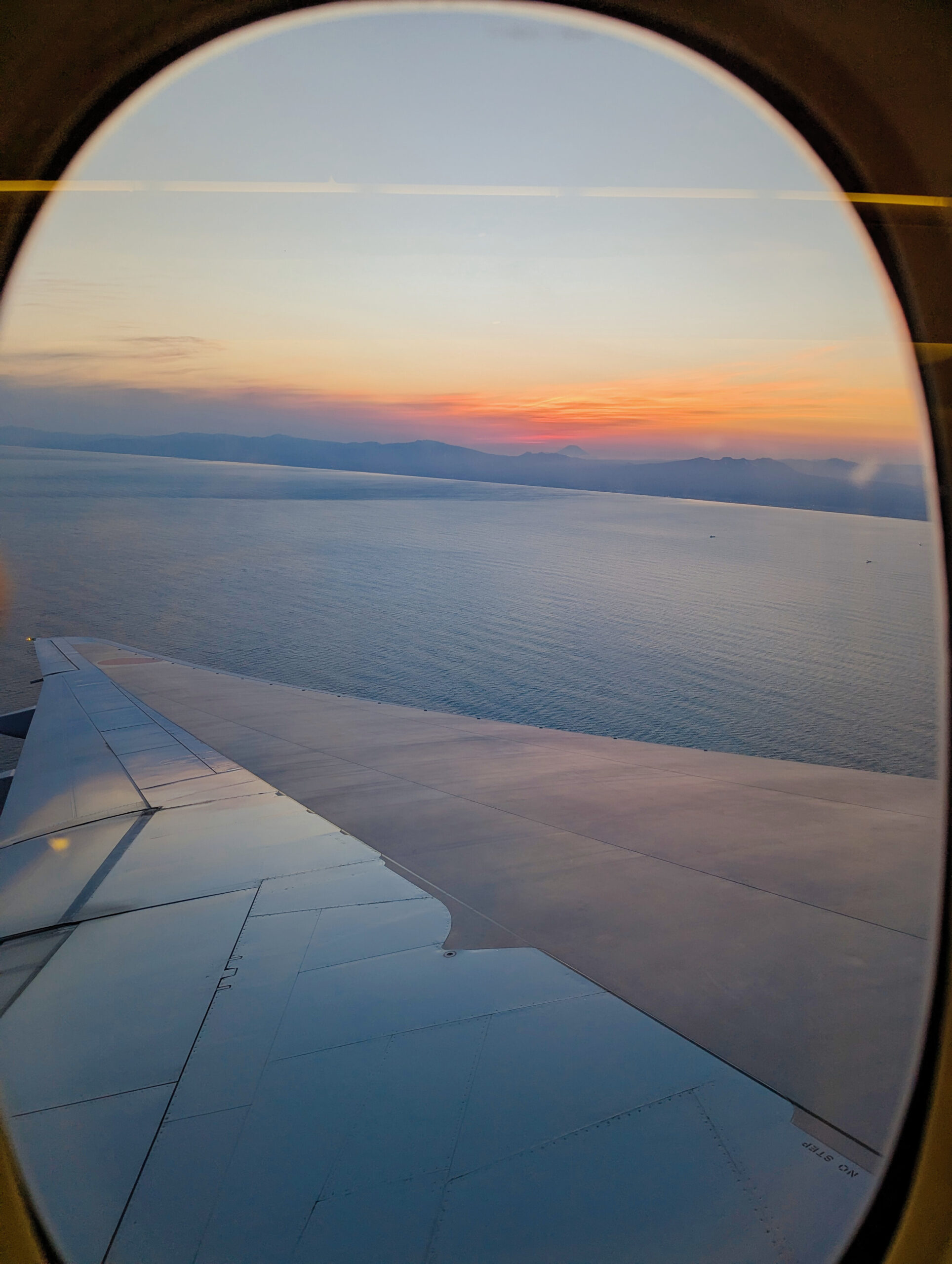 飛行機の窓